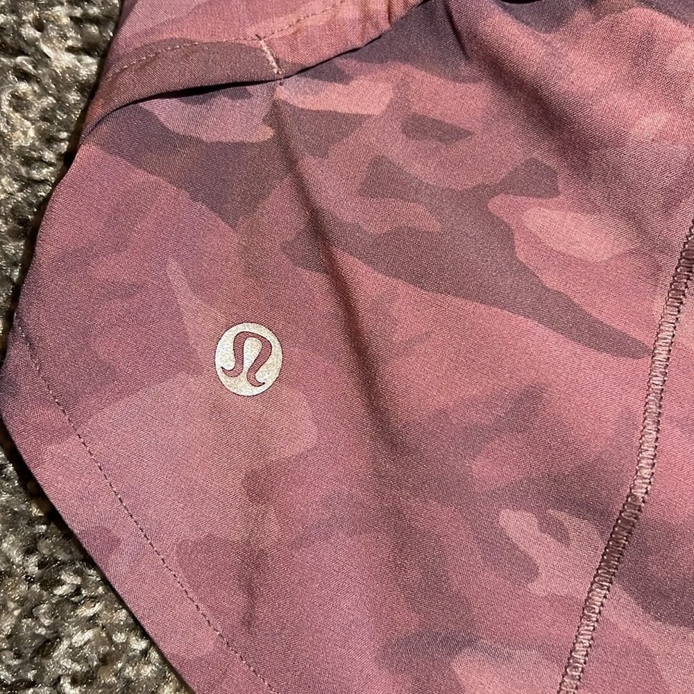 Lululemon High Rise Speed Up Short - Picture 3 of 5
